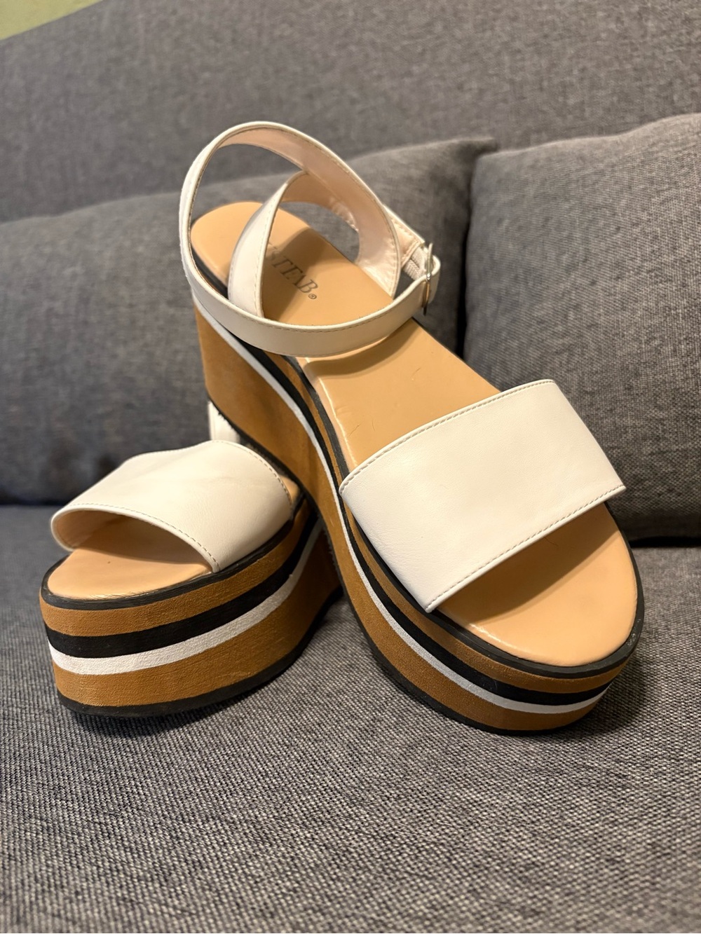Platform Sandals in White with Striped Wooden-Look Sole